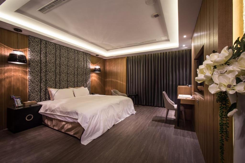 U-Her Hotel Taizhong Zewnętrze zdjęcie